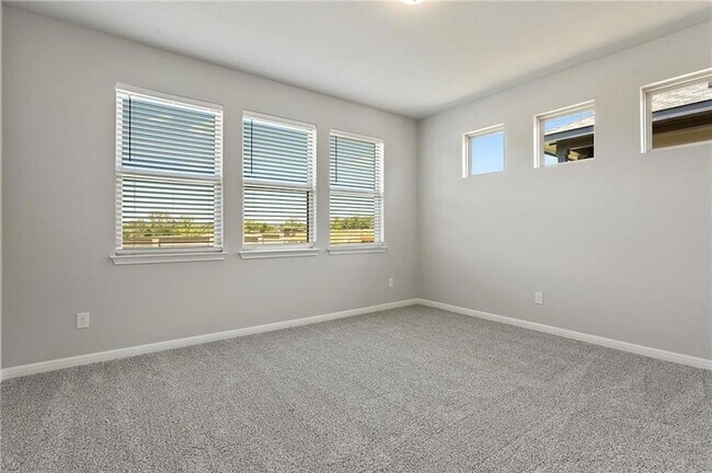 Building Photo - 121 Unforgiven Ln