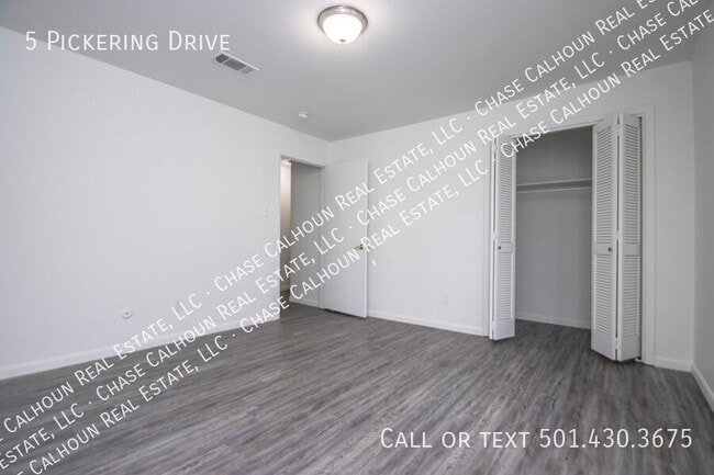 Building Photo - 5 Pickering Dr