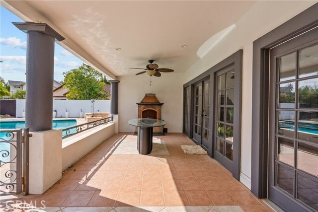 Building Photo - 23036 Burbank Blvd