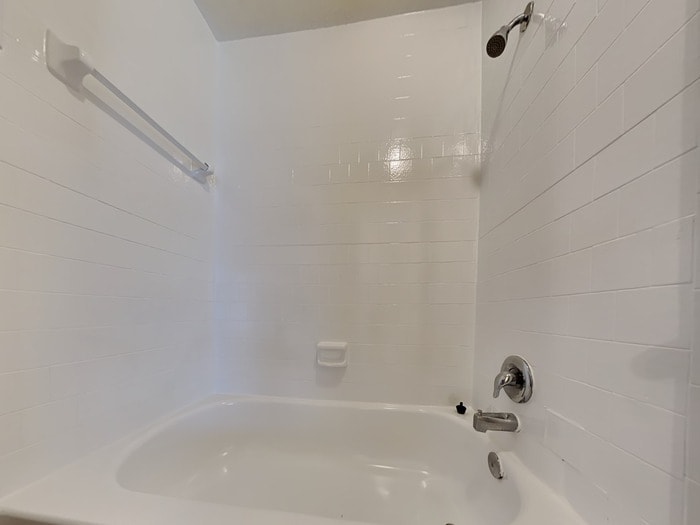 Building Photo - 5927 Woodmancote Dr