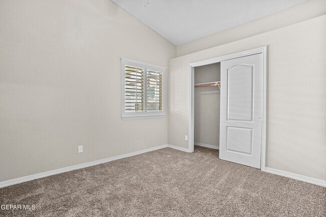 Building Photo - 3236 Sunset Point Dr