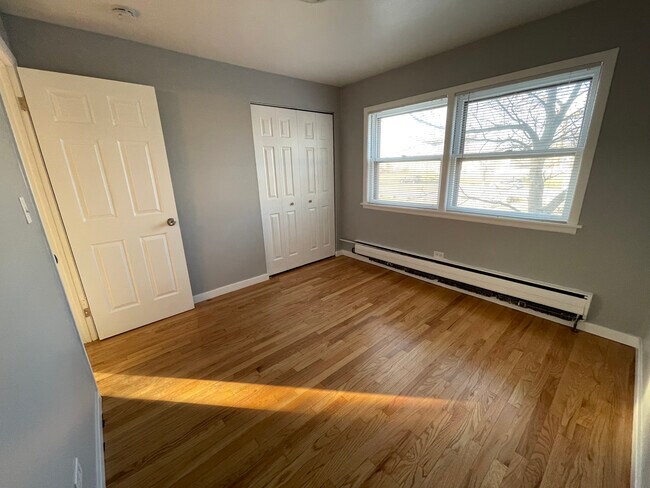 Building Photo - 1827 N 43rd Ave