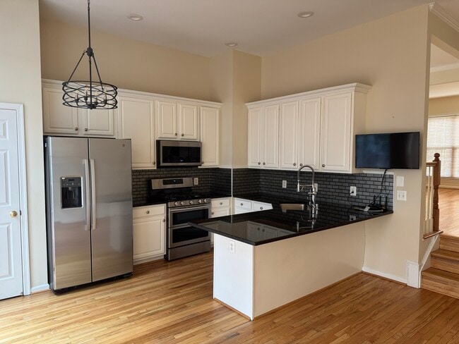 Building Photo - 5448 Summer Leaf Ln