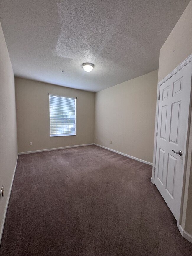 Building Photo - 3332 Robert Trent Jones Dr