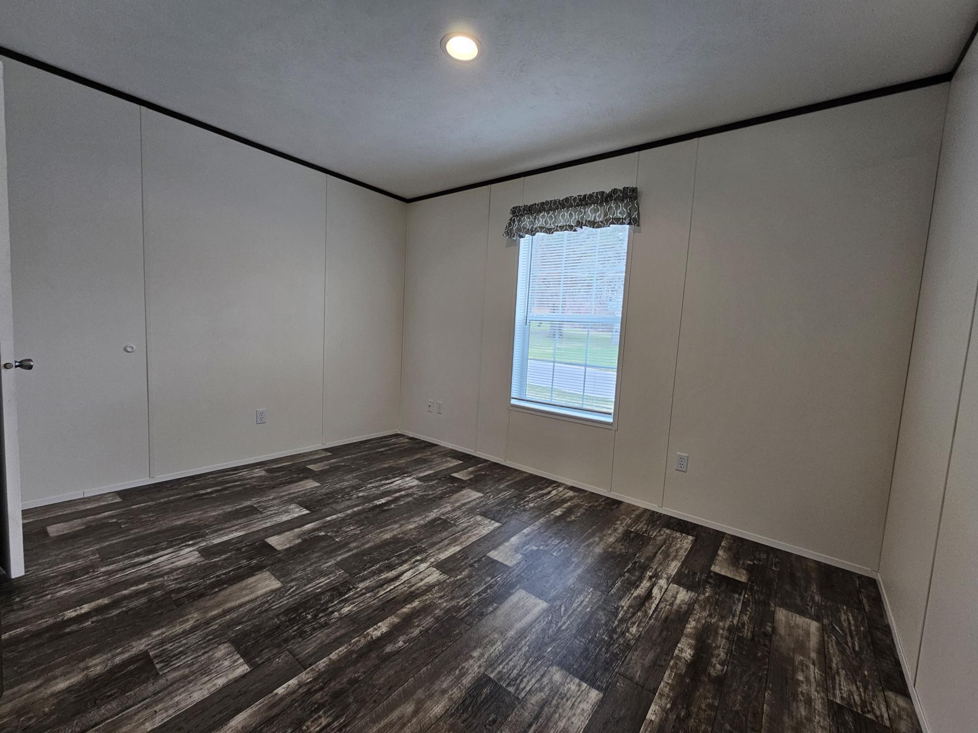 Building Photo - 6 Daisy Ln