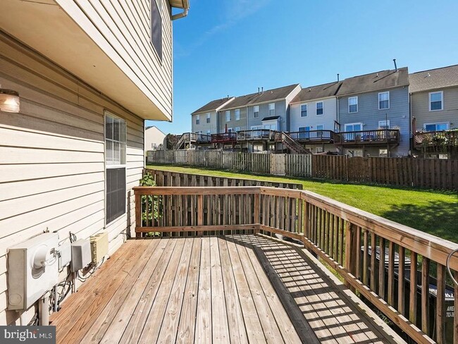 Building Photo - 3433 Belleplain Ct