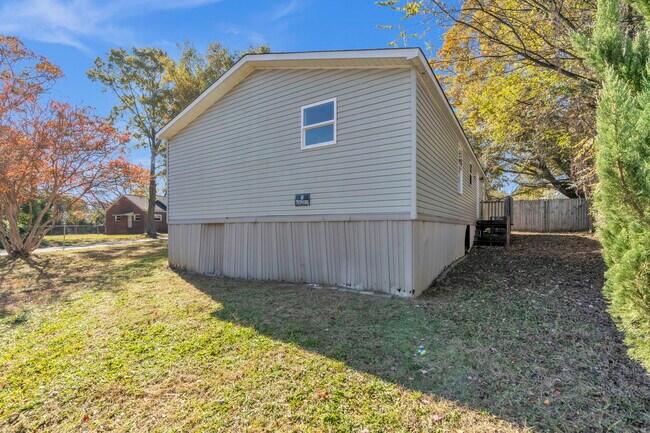 Building Photo - 1 Alice St