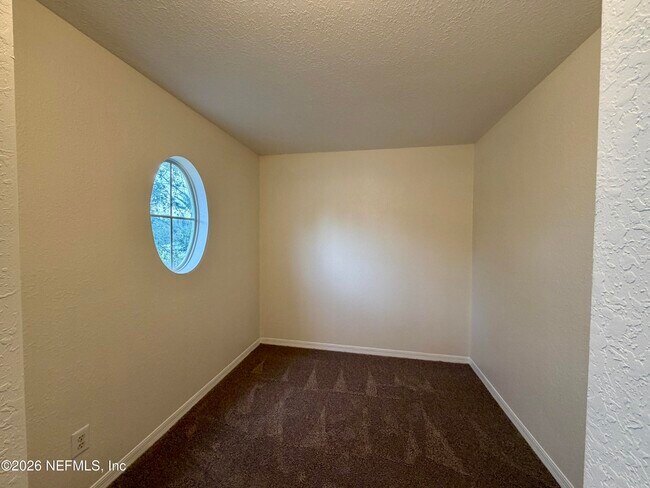 Building Photo - 1717 County Rd 220