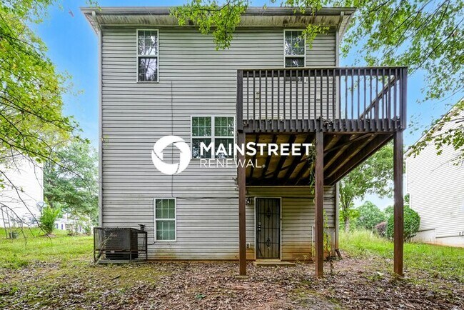 Building Photo - 3 Bedroom Pet-Friendly Home in Decatur, GA with Main Street Renewal