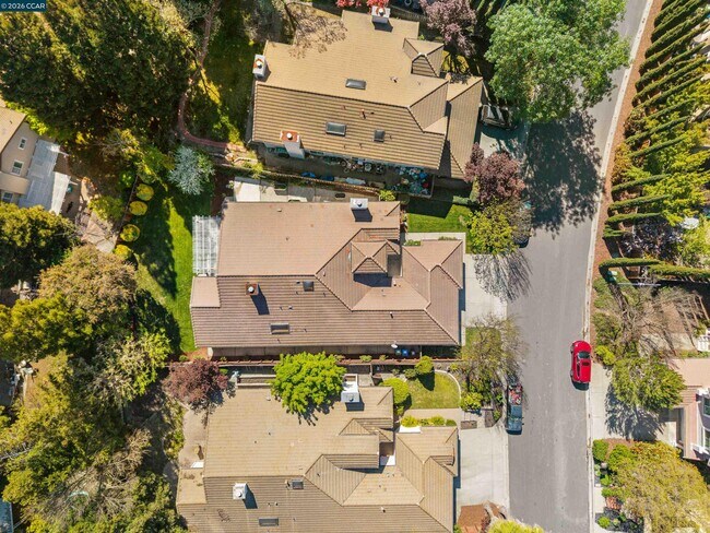 Building Photo - 313 Deepcreek Ct