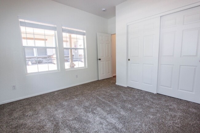 Building Photo - 607 N Cortina St