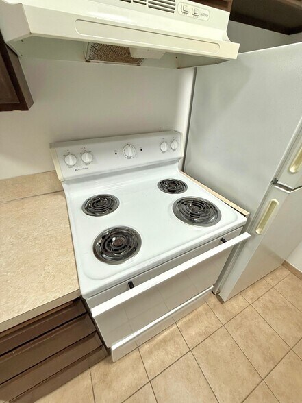 Building Photo - 2611 44th Ave SW