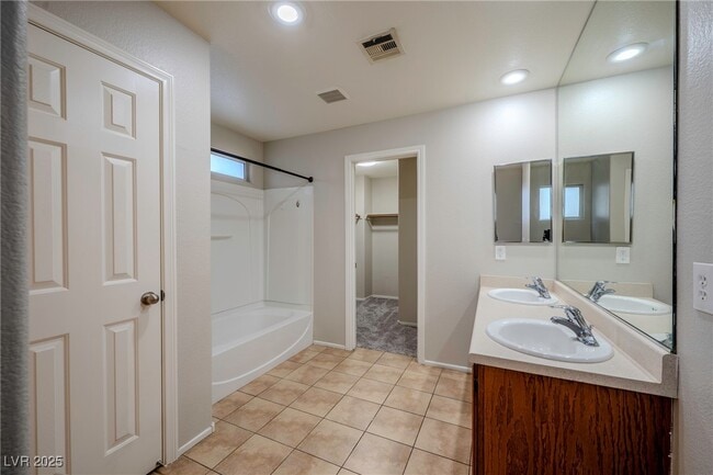 Building Photo - 5283 Broadlake Ln