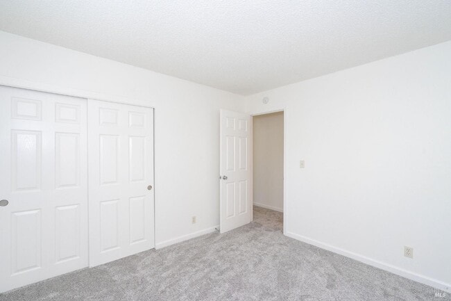 Building Photo - 4248 Leafwood Cir E