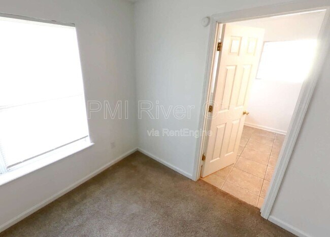 Building Photo - 3800 Pebble Brooke Circle South