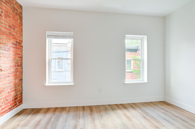 Building Photo - 3023 Harper St