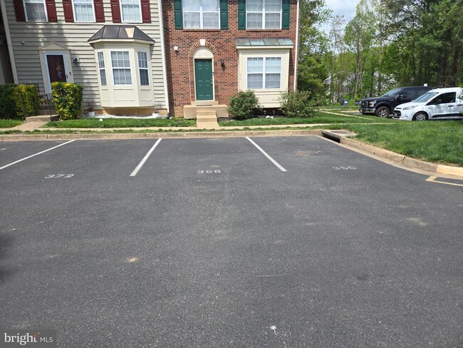 Building Photo - 206 Park Brook Ct