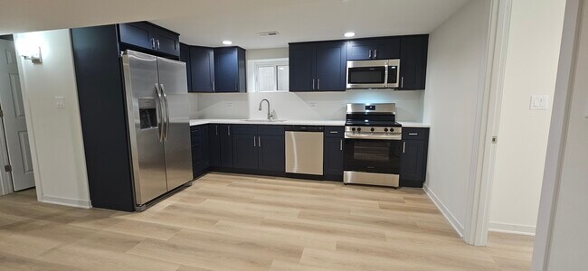 Building Photo - 3432 W Hirsch St