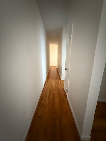 Building Photo - 819 Saratoga Ave