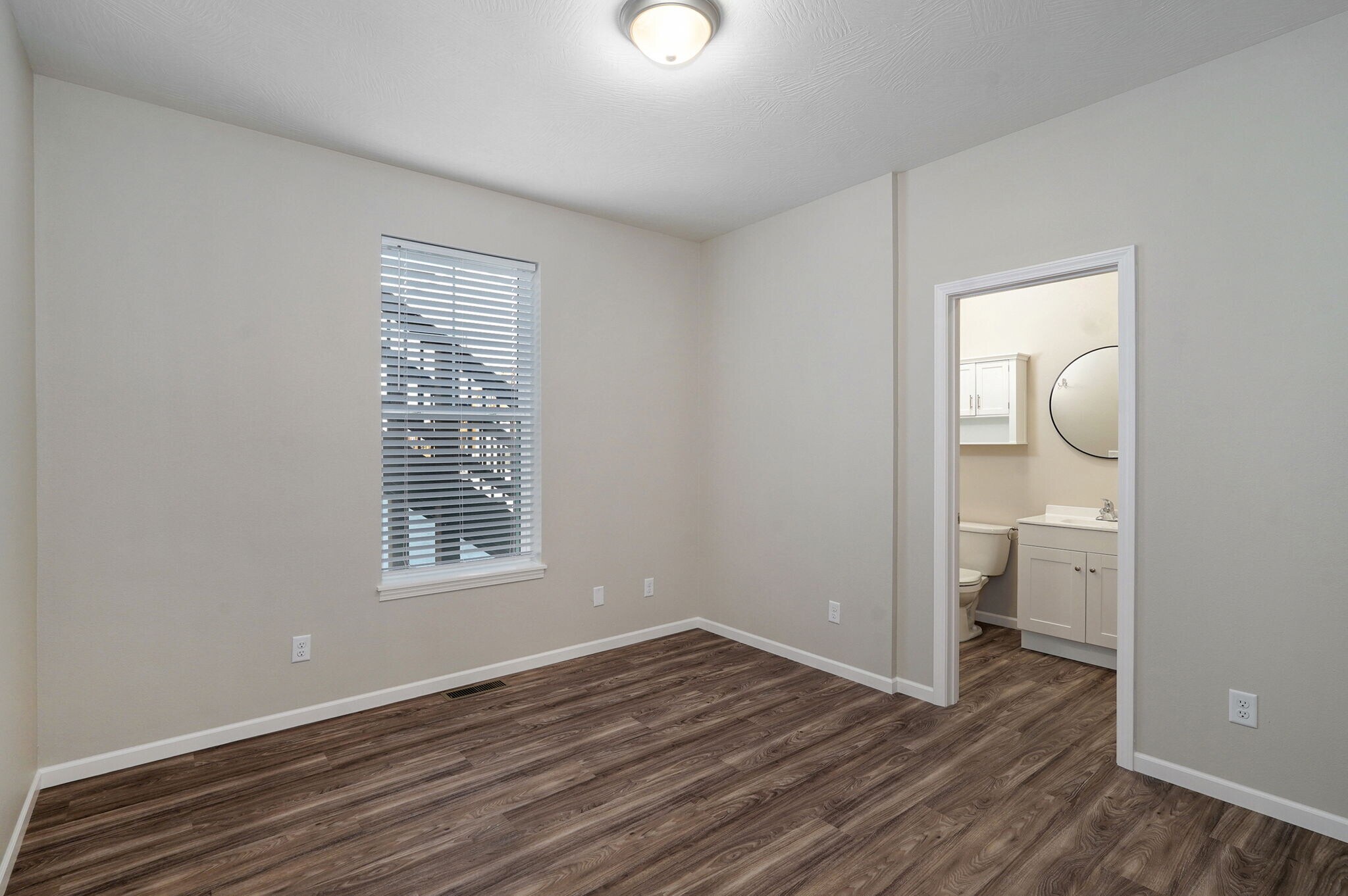 Building Photo - 319 S Florence Ave