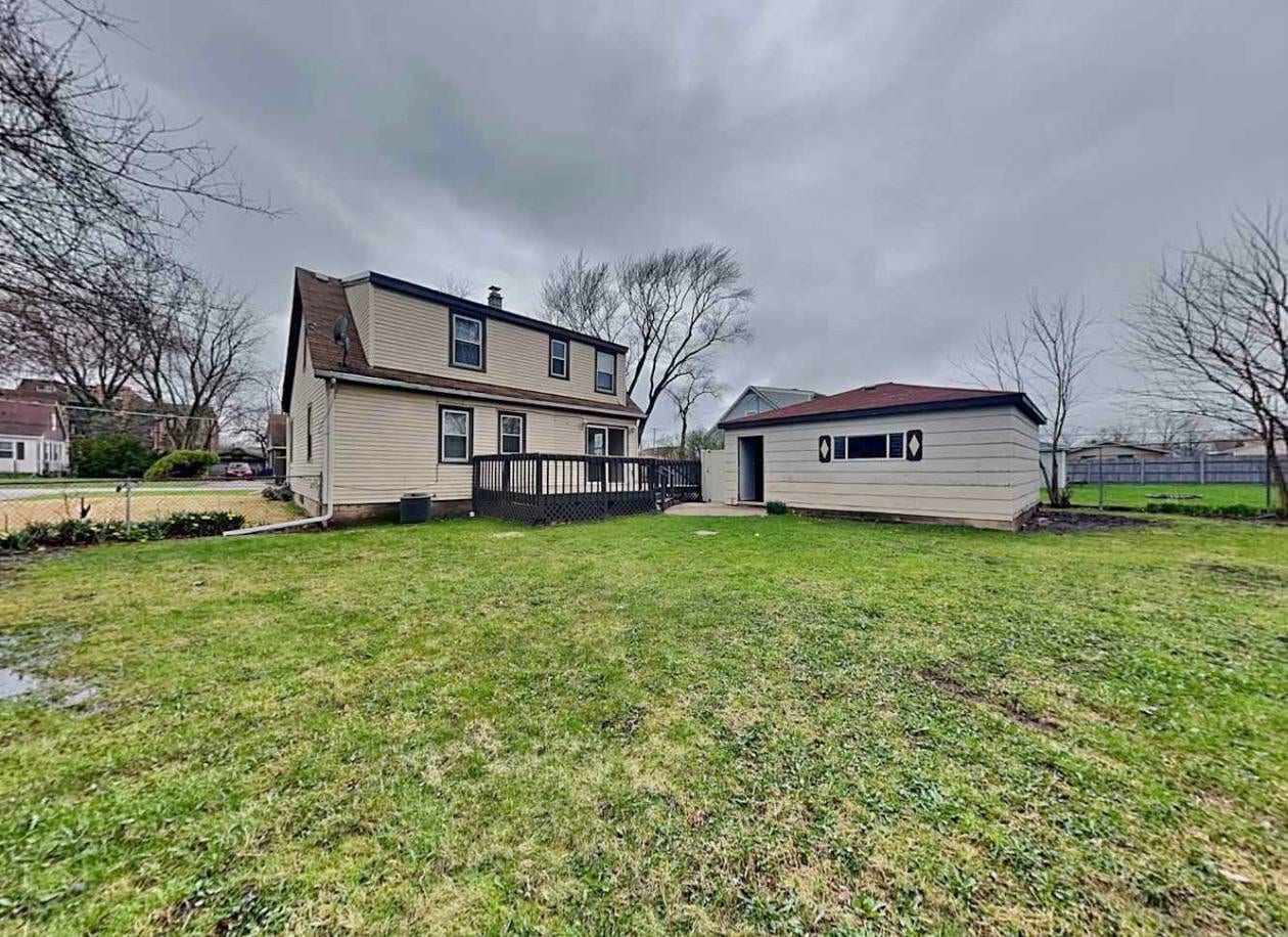Building Photo - 9308 Nordica Ave