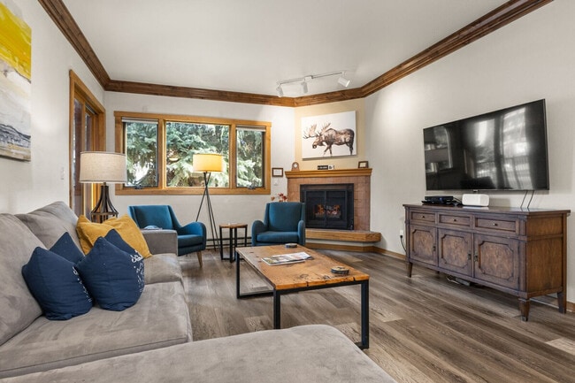 Building Photo - 2200 Apres Ski Way