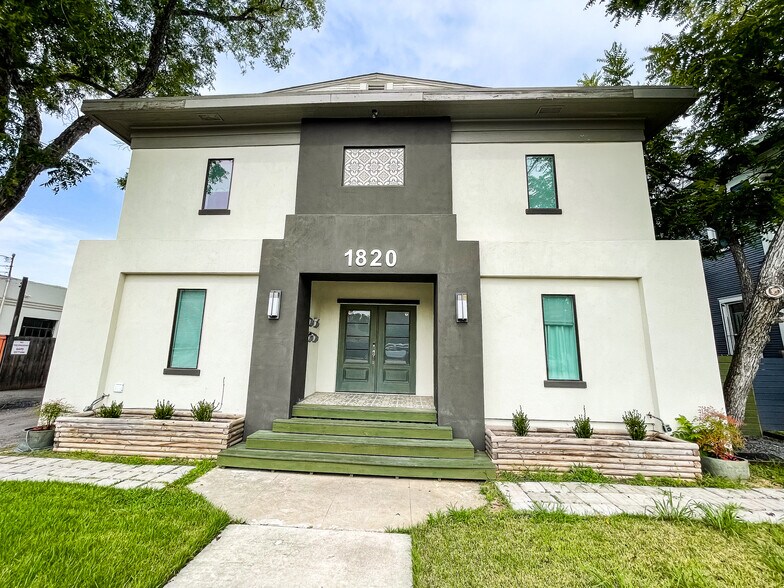 Building Photo - 1820 McCullough Ave