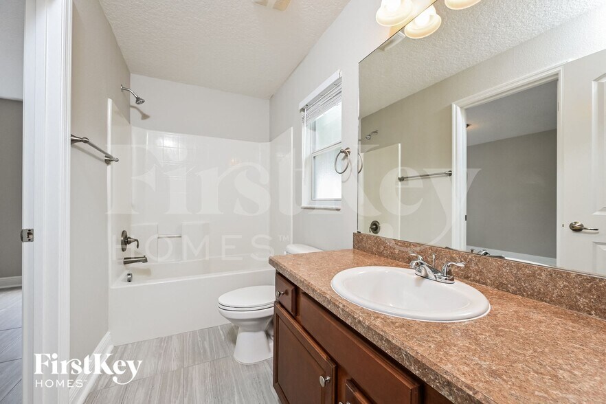 Building Photo - 2178 Chickadee Dr