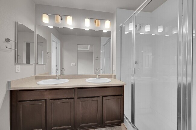 Building Photo - $2,850.00 - 3 Bedrooms, 2.5 Bathrooms, Sin...