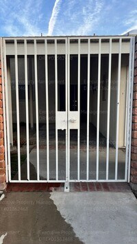 Building Photo - Remodeled 3 bedroom/ 2 bathroom home *MOVE IN SPECIAL OAC*