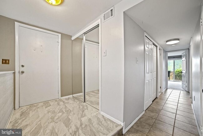 Building Photo - 1058 Norwood Ct