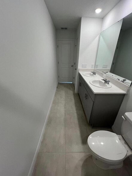 Building Photo - 3068 Skyline Lp