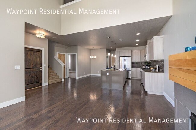Building Photo - 1415 E Lone Creek Dr
