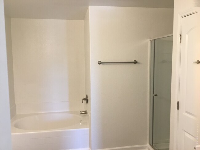 Building Photo - 1657 Amy Dr