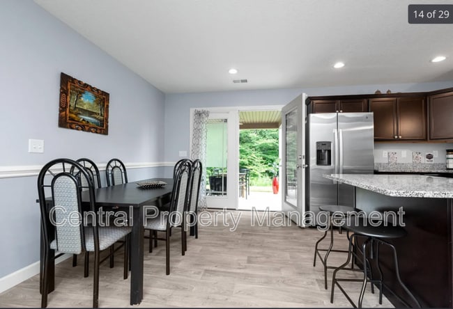 Building Photo - 487 Timberwood Dr