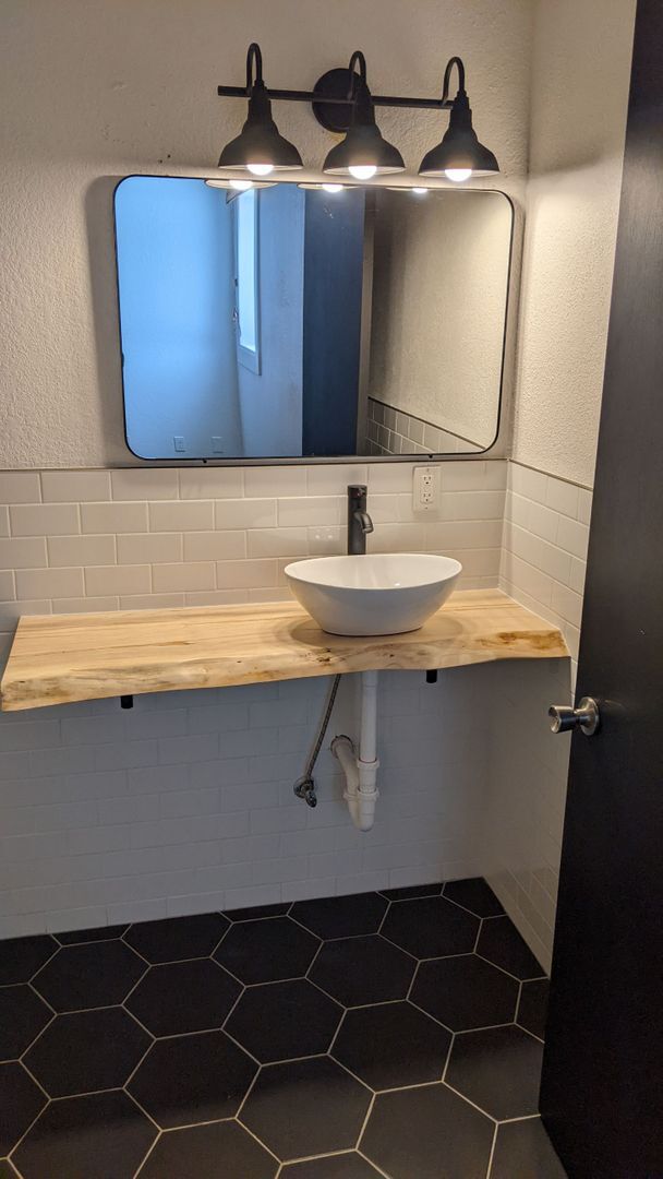 Building Photo - 1 Bedroom Apartment off Dayton Boulevard i...