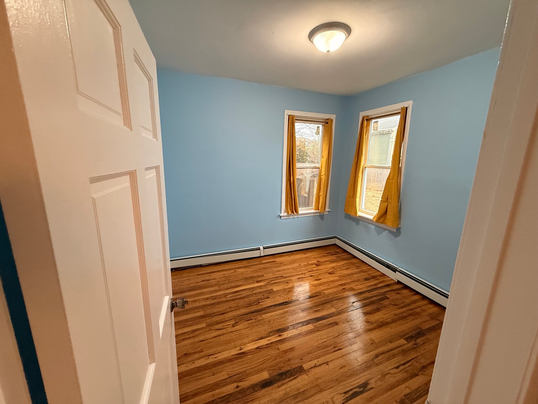 Building Photo - 292 Knight St