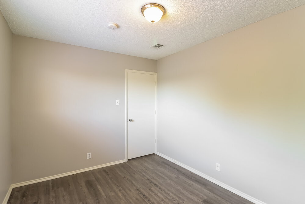 Building Photo - 4803 Glen Valley Dr