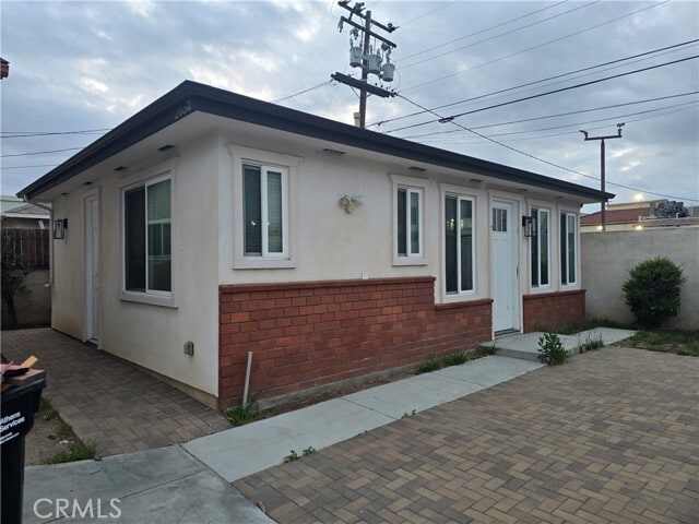 Building Photo - 205 E Bencamp St