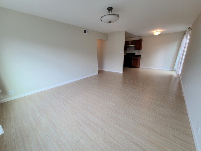 Building Photo - 1400 Castro St