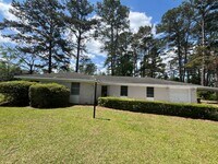 Building Photo - 201 Providence Dr