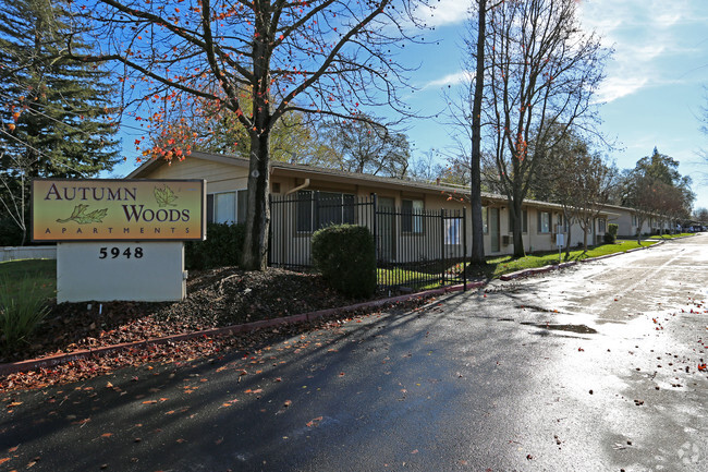 Building Photo - Autumn Woods Apartments