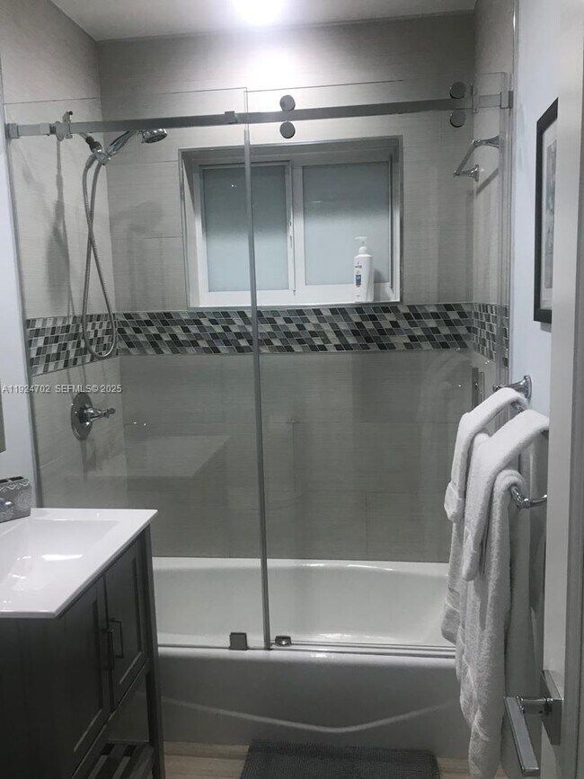 Building Photo - 7921 Abbott Ave