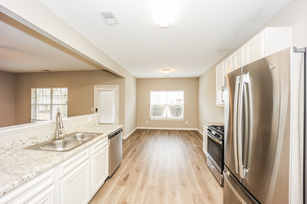 Building Photo - 171 Stillwood Dr