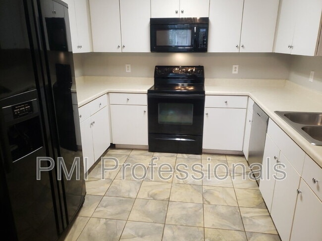 Building Photo - 2743 Painted Pony Dr