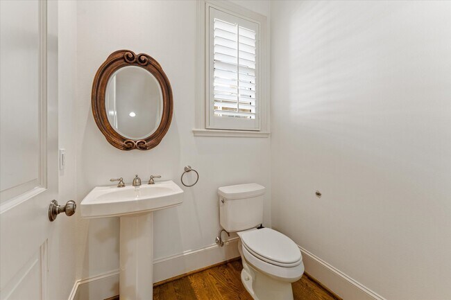 Building Photo - 36 Waterway Ct