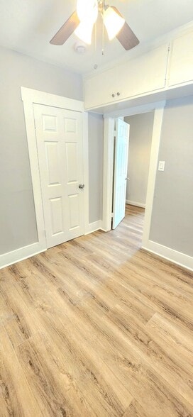 Building Photo - 28 57th Pl