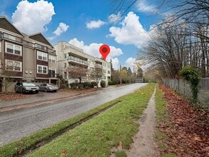Building Photo - 2334 Thorndyke Ave W