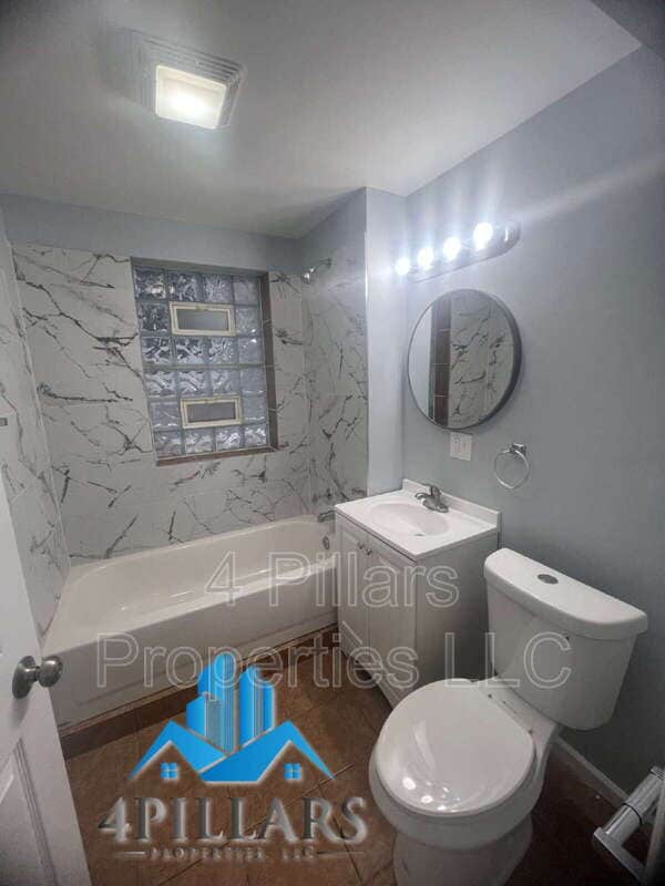 Building Photo - 5647 Sohl Ave