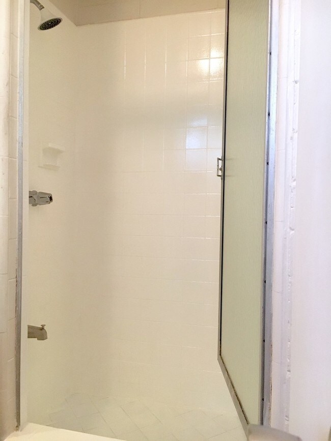 Building Photo - 264 Kaiulani Ave-Unit 14